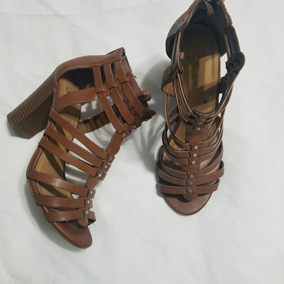 Heels - Picture 2 of 2